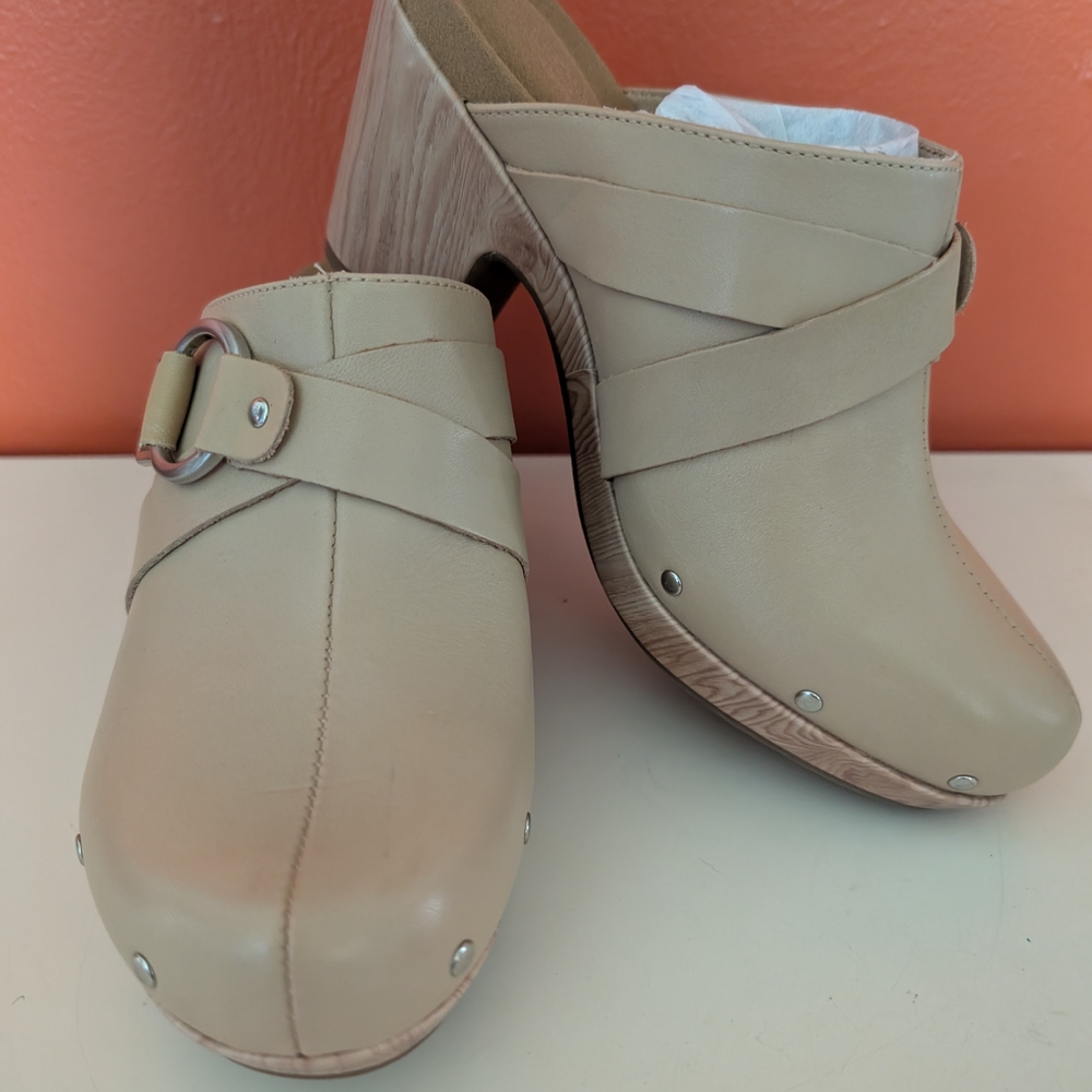 Rockport Beige Clogs with Buckle Detail